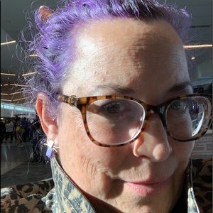 Meet your Posher, Elisa